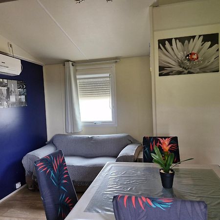 Charmant Mobil-Home Rocbaron ภายนอก รูปภาพ