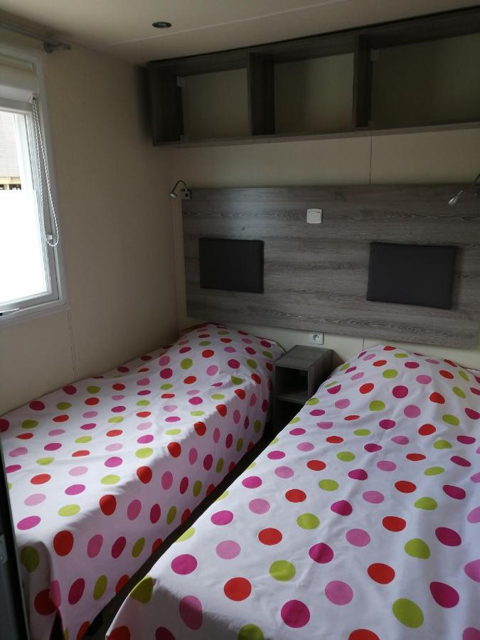 Charmant Mobil-Home Rocbaron ภายนอก รูปภาพ