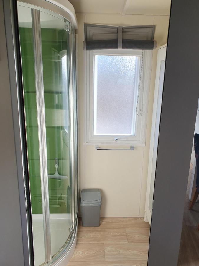 Charmant Mobil-Home Rocbaron ภายนอก รูปภาพ