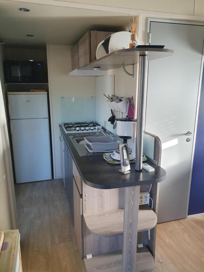 Charmant Mobil-Home Rocbaron ภายนอก รูปภาพ